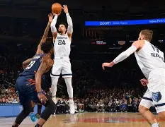 澳门威尼斯人娱乐城_湖人NBA战胜孟菲斯灰熊詹姆斯关键三分(今日湖人vs灰熊詹姆斯进球集锦)